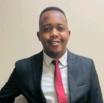 Tutors In Port Elizabeth - John M tutor for Maths, Physical Science, Chemistry, Stats, Maths Literacy